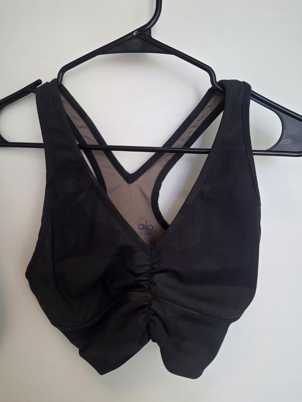 ALO Yoga Black V-Neck Ruched Camo Workout Bra